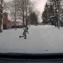 В Оренбуржье ребенок прямо перед автомобилем начал перебегать проезжую часть