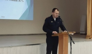 В Оренбурге за взятку задержали замначальника отдела по вопросам миграции