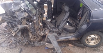 В Илекском районе при столкновении Renault Megan и ВАЗ погибли два человека (18+)