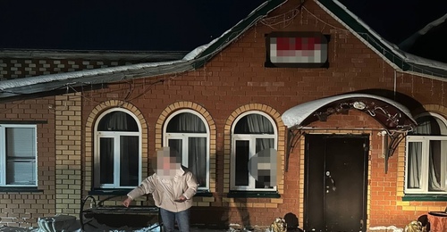 В Саракташе мужчина возле кафе избил местную жительницу