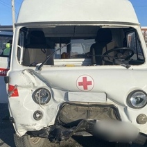 Родившая в скорой из-за аварии женщина отсудила у своих спасителей и виновницы ДТП компенсацию