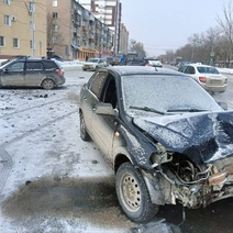 В Оренбурге дорогу не поделили два ВАЗа, пострадал пенсионер