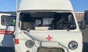 Родившая в скорой из-за аварии женщина отсудила у своих спасителей и виновницы ДТП компенсацию