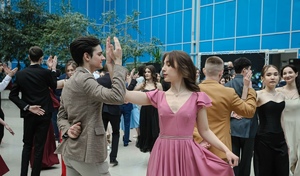 Лучшие студенты Оренбуржья станцевали полонез, галоп, кадриль и вальс