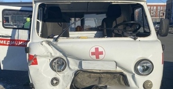 Родившая в скорой из-за аварии женщина отсудила у своих спасителей и виновницы ДТП компенсацию