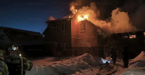 В Гае из горящего двухэтажного дома спасли 57-летнего мужчину