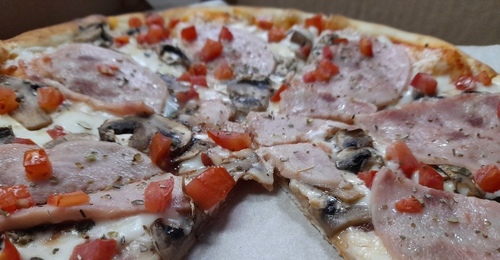 В Новотроицке владельца пиццерии, продающего почти новый унитаз, оштрафовали на крупную сумму