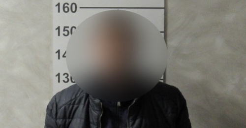 В Оренбурге мужчина пришел помочь бывшей сожительнице по хозяйству, но не сдержался и ограбил ее, спрятав трофеи в трусы