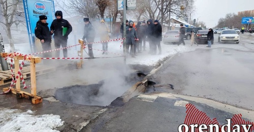 В Оренбурге произошел обвал грунта, пострадали 2 человека