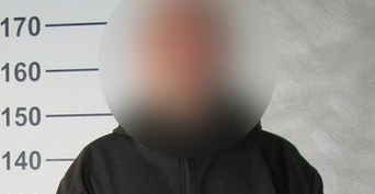 В Оренбурге мужчина угрожал соседу расправой, наставив на него пистолет