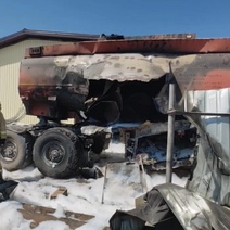 В Оренбурге за взрыв бензовоза, в результате чего погиб мужчина, а второй получил увечья, его хозяина ограничили в свободе (18+)