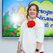 Героиня сегодняшнего дня - оренбурженка Лия Галеева - поменяла профессию ради того, чтобы работать воспитателем