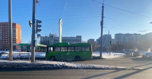 В Оренбурге под колеса автобуса угодила пенсионерка