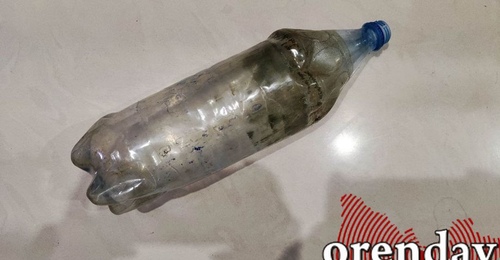 В Орске мужчина избил подростков из-за «бесячей» пластиковой бутылки