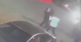 В Гае  мужчина ударил знакомого бутылкой по голове, но и-за чего начался конфликт – оба не помнят