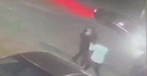 В Гае  мужчина ударил знакомого бутылкой по голове, но и-за чего начался конфликт – оба не помнят