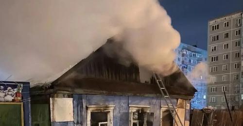 В Оренбурге на улице Красина произошёл пожар в жилом доме