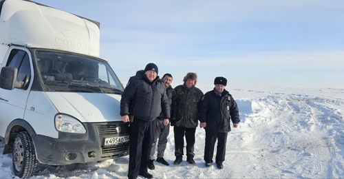 В Красногвардейском районе на полевой дороге ГАЗель увязла в снегу