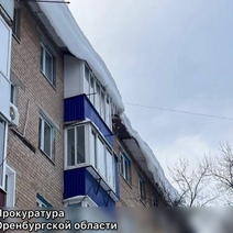 В Оренбурге только в Промышленном районе восемь УК не справились со снегом и наледью