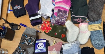 Холодно, однако: в Оренбурге мужчина украл носков на 101 000 рублей