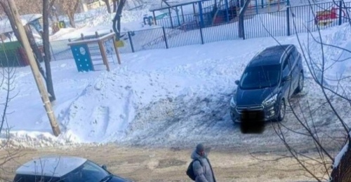 Оренбуржец, припарковавшийся на тротуаре, поплатился штрафом