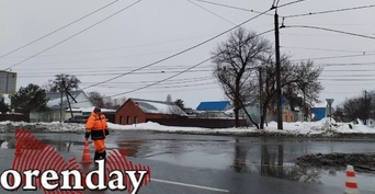 В Оренбурге на улице Терешковой опять оборвались провода контактной сети