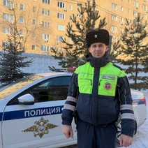 В Оренбурге автоинспектор помог ребенку избежать тяжких последствий для здоровья после приступа