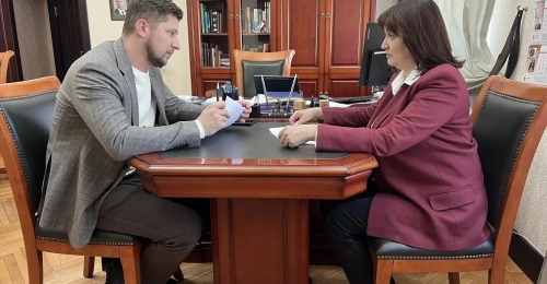 Юрий Мироненко встретился с Оксаной Набатчиковой