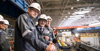 Евгений Солнцев поздравил 