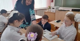 Губернатор Евгений Солнцев рассказывает о земских работниках