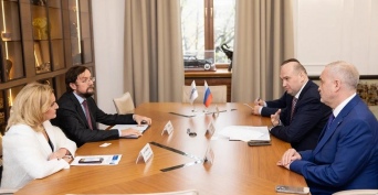 Евгений Солнцев провёл встречу с председателем правления ПАО «Газпром нефть»