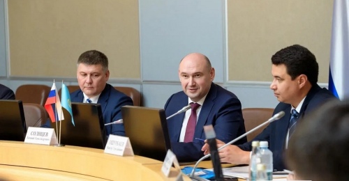 В Оренбуржье работают заместитель министра природных ресурсов и экологии РФ Дмитрий Тетенькин и вице-министр экологии и природных ресурсов Республики Казахстан Мансур Ошурбаев