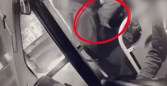 В Оренбурге 57-летняя карманница «сорвала куш» в маршрутке 