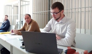 Судья пригрозила оренбургскому экс-министру ужесточением меры пресечения за почти полуторачасовое опоздание