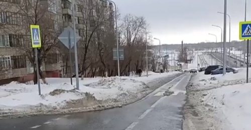 В Оренбурге проезд по улице Степана Разина сузился до одной полосы