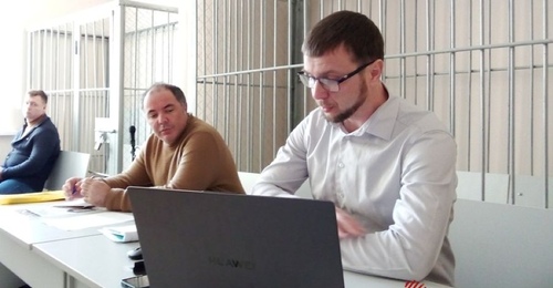 Судья пригрозила оренбургскому экс-министру ужесточением меры пресечения за почти полуторачасовое опоздание