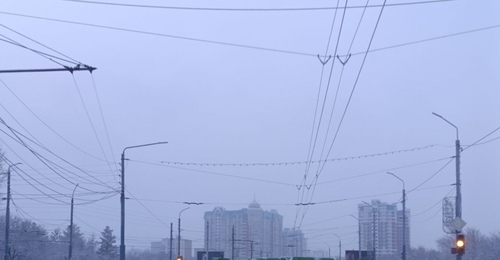 На оживленном перекрестке в Оренбурге второй день не работает светофор