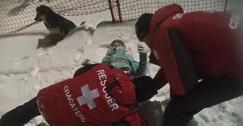 В Абзаково оренбургский лыжник сбил девушку и скрылся