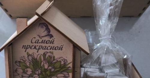 ТОП самых странных подарков, полученных на 8 Марта