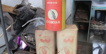 В Оренбуржье осудят мужчину за хранение более килограмма пороха в гараже