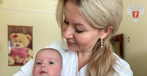 Оренбургские врачи определили редкую патологию у 3-месячного малыша и отправили пациента на операцию в Москву