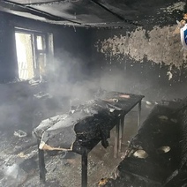 В Первомайском районе мужчина убил телевизором знакомого, а после сжег его жилище (18+)