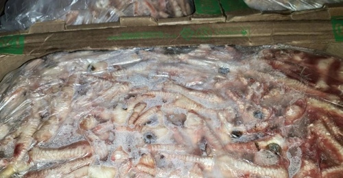 Ни собакам, ни магам: в Оренбуржье сожгли 17 тонн куриных лап из Казахстана