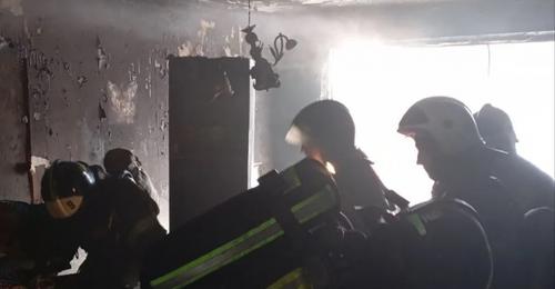 Девять человек, включая троих детей, спасены при пожаре в жилом доме Гая