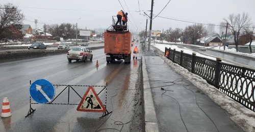 В Оренбурге за год отремонтировали меньше 1 % от общей протяженности троллейбусной контактной сети