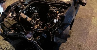 В Оренбурге водитель ВАЗа протаранил ЛЭП