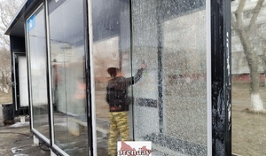 У остановок Оренбурга начались водные процедуры после зимы 