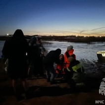 В Адамовском районе местные жители отправились к роднику за водой и оказались отрезанными от цивилизации