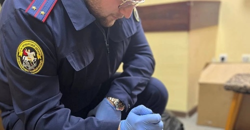 В Оренбурге местный житель жестоко расправился с отчимом (18+)