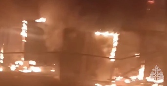 В Оренбурге ночью сгорели 16 автомобилей ГАЗель